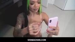 Redare Fratele vitreg obraznic își trezește sora vitregă fierbinte Paisley Paige pentru o sesiune de dimineață devreme