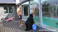 Play Arab Maid Fucked As She Likes From Behind