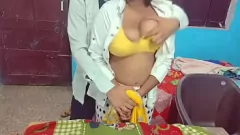 Reproduzir Sessão de sexo romântica apaixonada do professor Desi Soniya