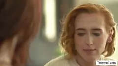 Reproducir Los vecinos de T-girl en lencería obtienen anal en el sexo hardcore transexual