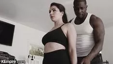 Afspelen Fitness- en sekstraining met zwart uitgerust